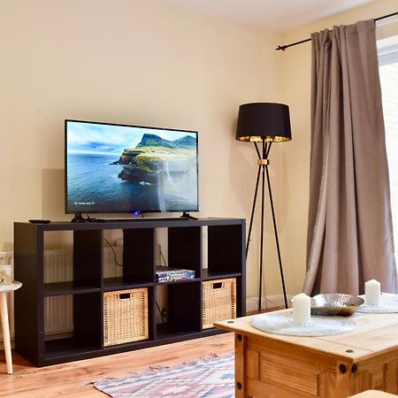 Stylish And Homely 4 Bedroom Home In East 런던 외부 사진