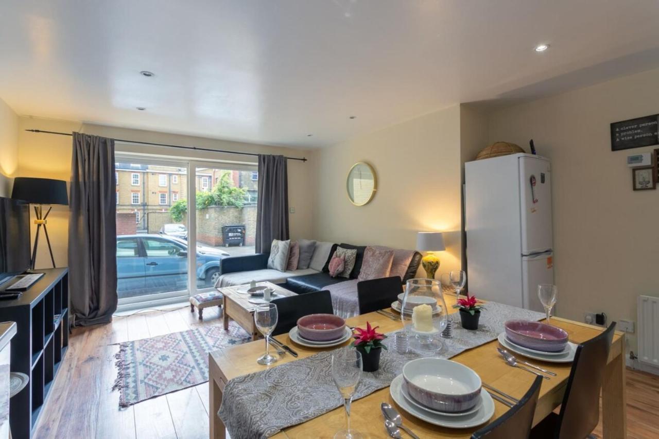 Stylish And Homely 4 Bedroom Home In East 런던 외부 사진