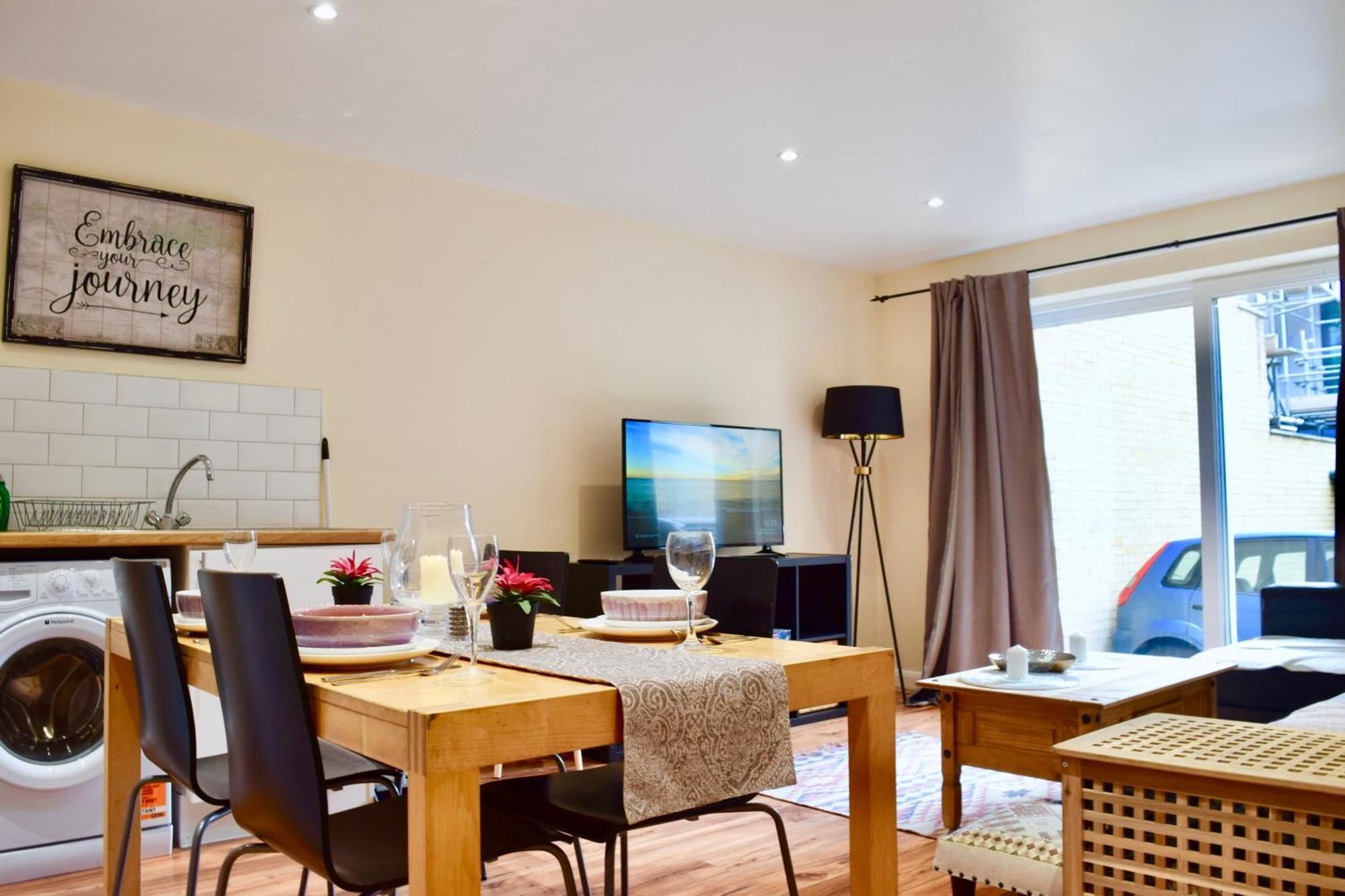 Stylish And Homely 4 Bedroom Home In East 런던 외부 사진