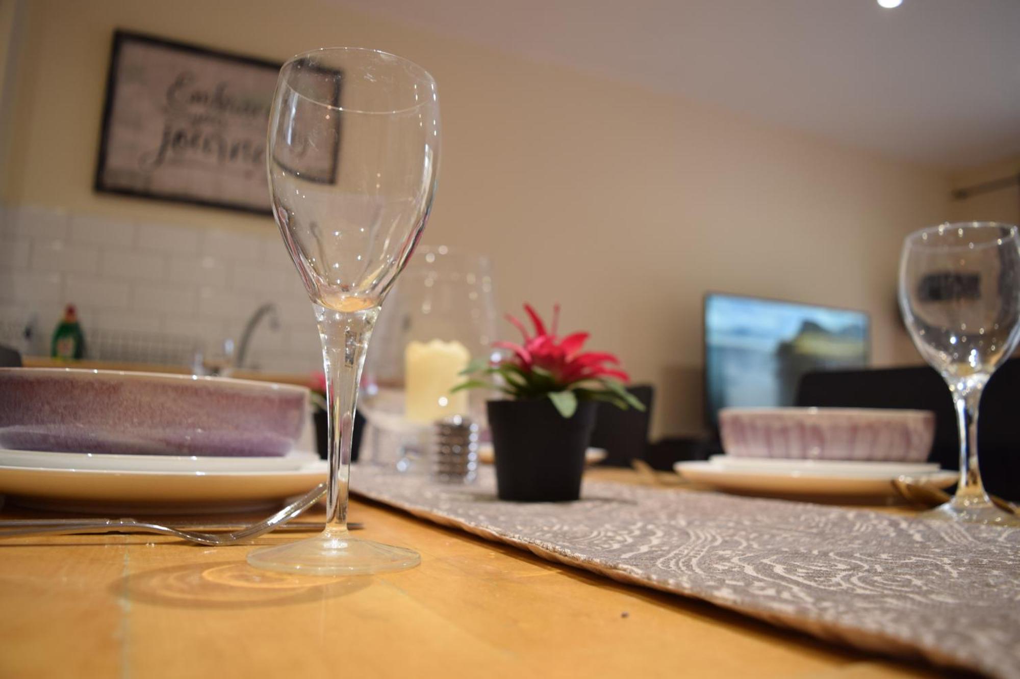 Stylish And Homely 4 Bedroom Home In East 런던 외부 사진
