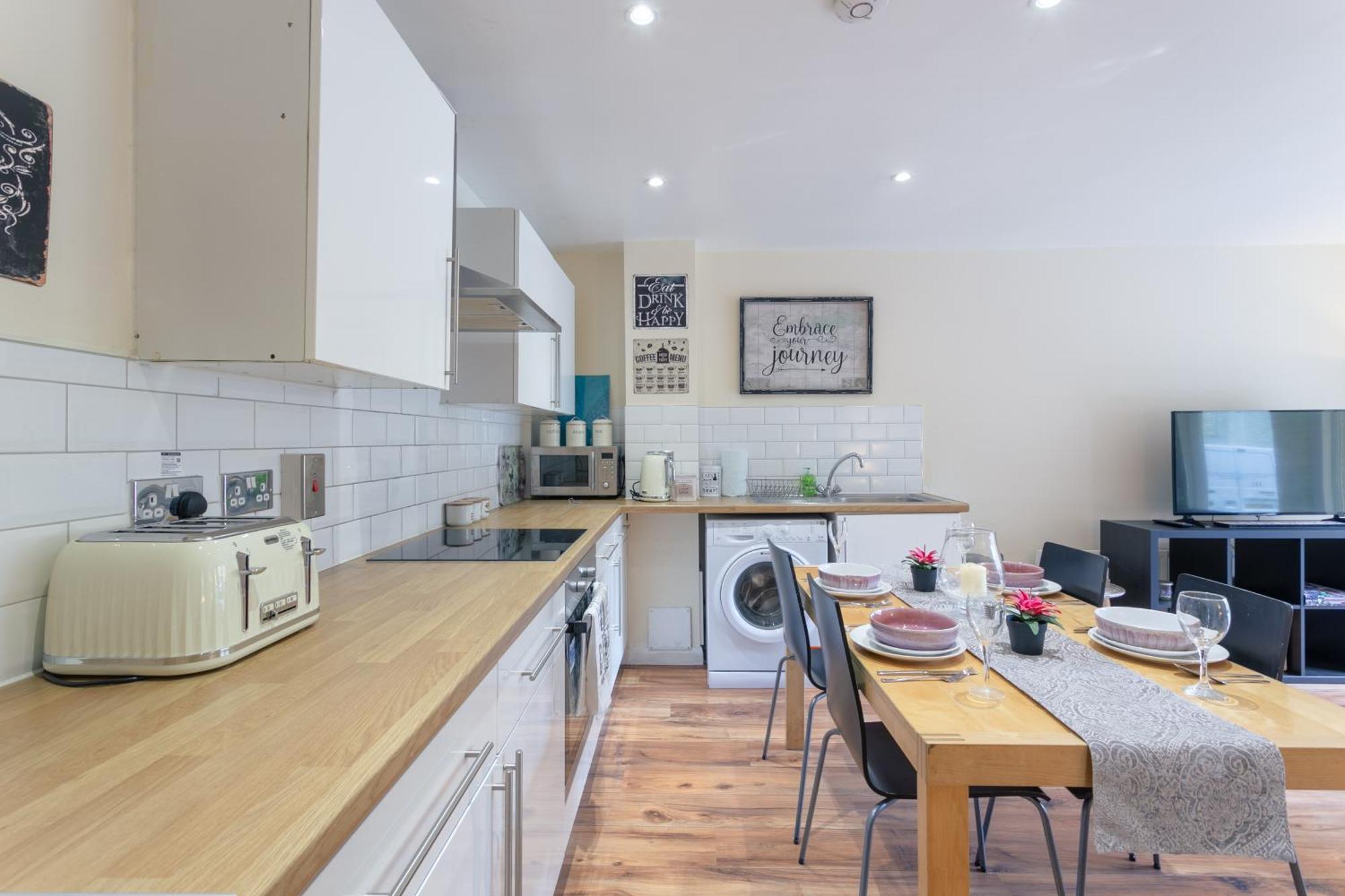 Stylish And Homely 4 Bedroom Home In East 런던 외부 사진