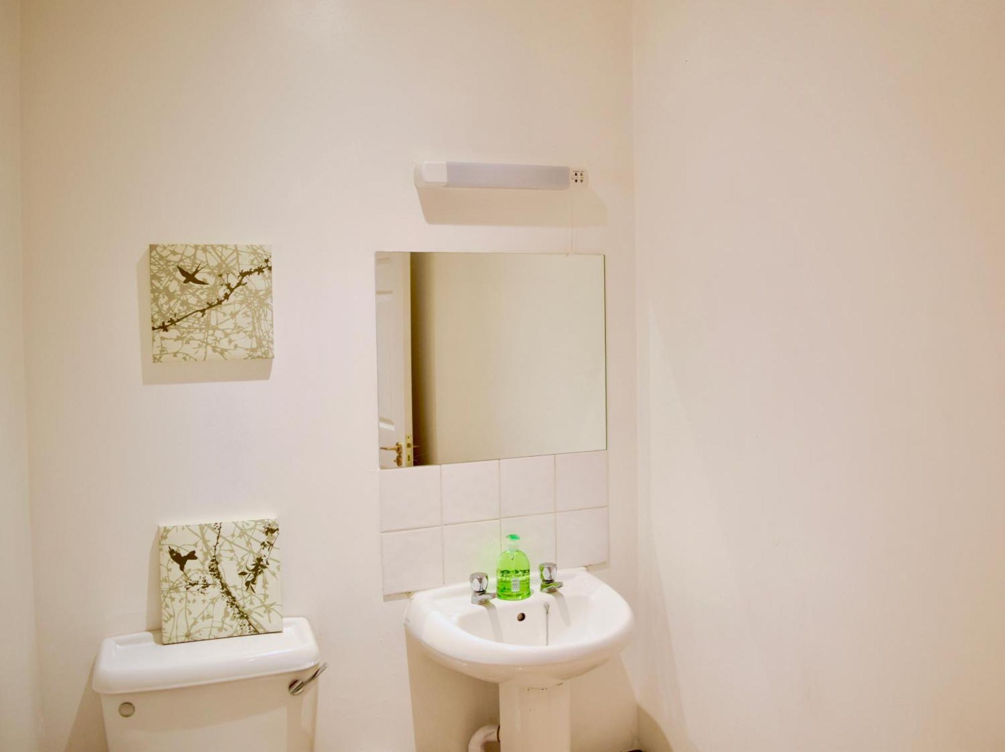 Stylish And Homely 4 Bedroom Home In East 런던 외부 사진