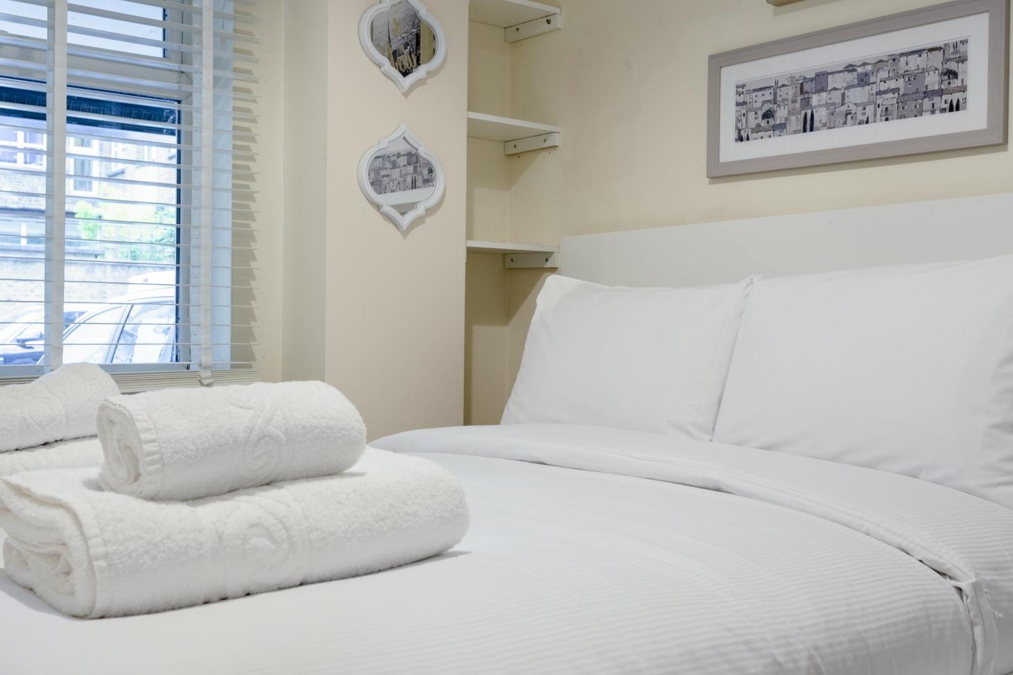 Stylish And Homely 4 Bedroom Home In East 런던 외부 사진